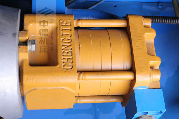ZDPK-4015采用國內(nèi)一流品牌電機及油泵，動力強勁，噪音低.jpg